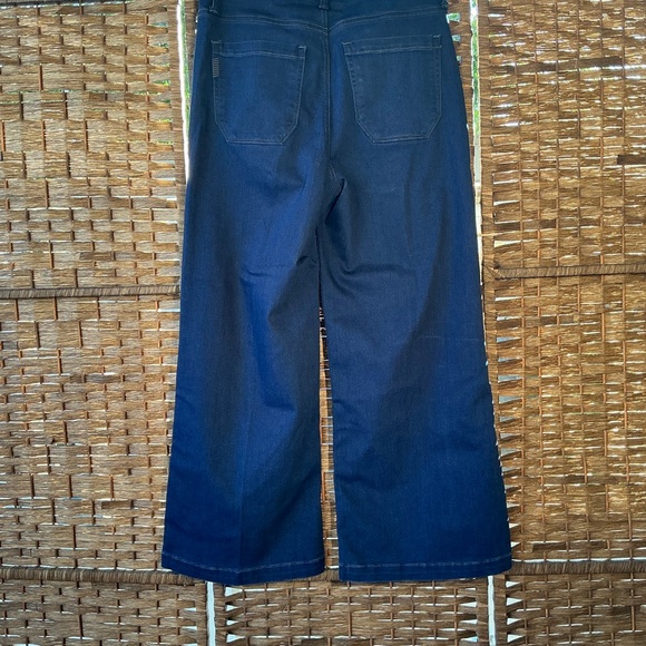 Anessa High Waist Wide Leg Jeans
PAIGE - Picture 5 of 5